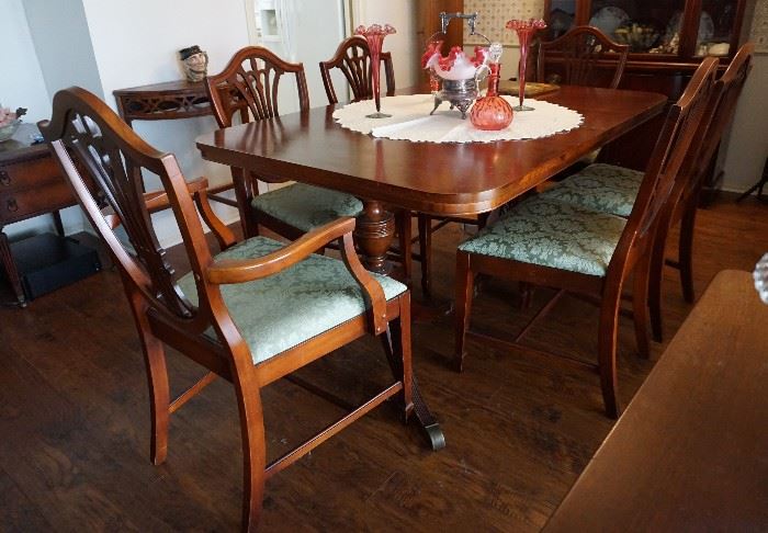 Dining table and chairs with matching china cabinet 