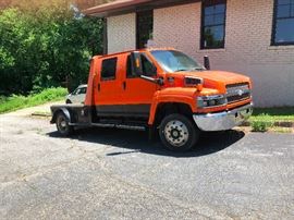 2003 Chevy 5500 Diesel Truck. Needs to be charged.