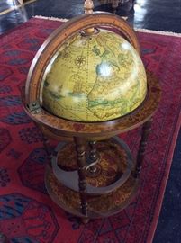 Atlas Globe Bar