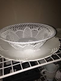 Reticulated serving bowl