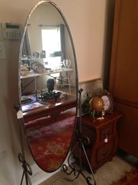 Oval floor mirror