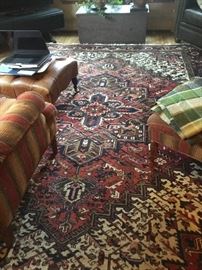 Gorgeous 8.5 x 11 Heriz rug beautifully cared for with wonderful warm colors 