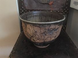 Stone Mountain pottery cachepot