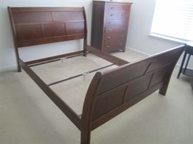 SLEIGH BED