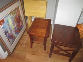 SIDE TABLES AND ART