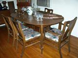 Great mid-century dining room table - 3 leaves.