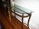 Lots of tempered glass-topped accent tables.