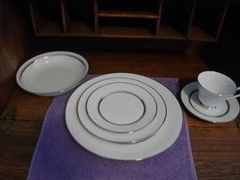 Lenox Oxford Lexington bone china. 10 or 12 6 piece place settings plus completer pieces