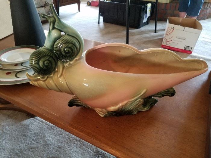 Hull Pottery snail