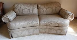 ELEGANT LIKE NEW ETHAN ALLEN SOFA