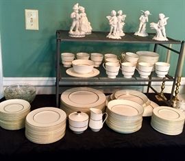 Mikasa  china in the Hunter pattern place setting for 12