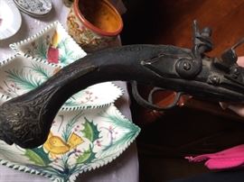 Reproduction flint gun