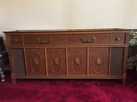 Vintage Magnovox Hi-Fi Stereo System