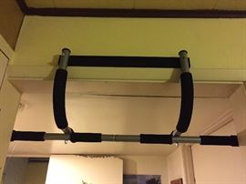 Doorway Pull-up/Chin-up Bar
