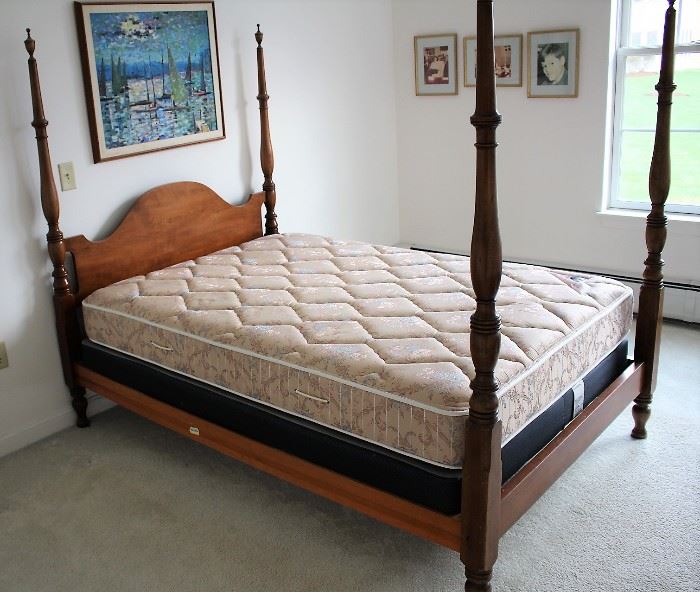 Double Bed: Four Poster, Wood  (82”x55”)
With or without mattress & box spring
