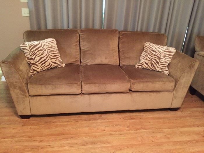 Lazyboy sofa with pillows, excellent condition