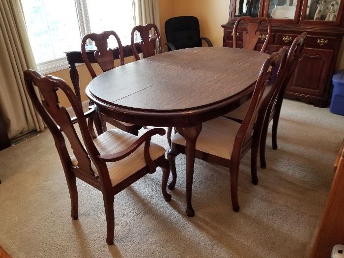 Dining table, chairs and table pads