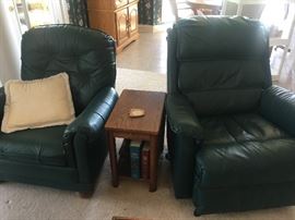 Set of green leather chairs w/ end table