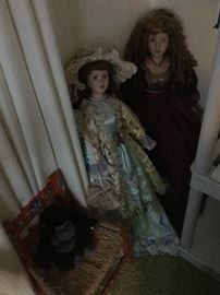 Very tall dolls, who would like to come out of the corner to play 
