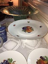 Fruit plates have a coordinating cake/pie plateau!