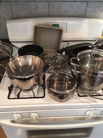 All of your everyday kitchenware needs.