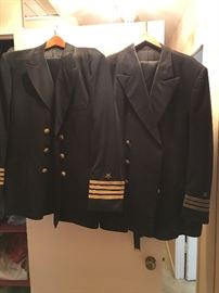The fella of the house served in the Navy during World War II and we thank him for his service!