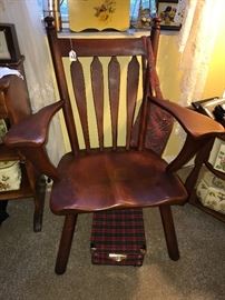 Cushman Searsburg Round Post Chair - So comfortable! 