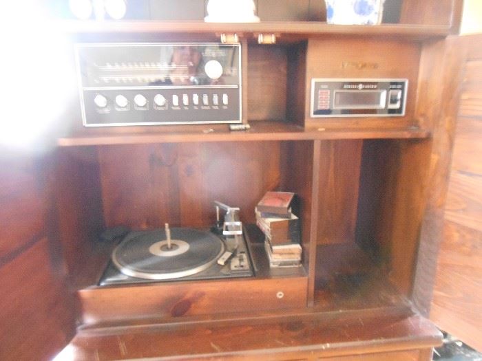 vintage all in one unit!!! Radio- 8Track-TurnTable -Speakers