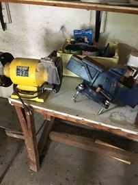 Bench Grinder and vice