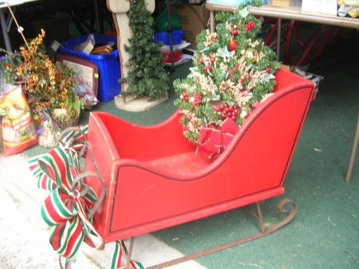 Wooden sleigh