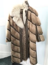 Amazing vintage leather & fur coat.  Size 4-6
