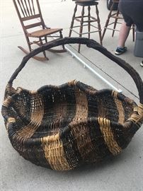 Very large display basket
