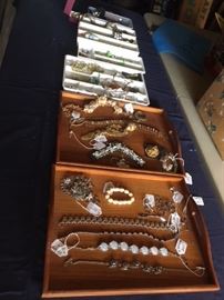 vintage costume jewelry 