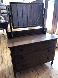 Oak dresser/vanity 