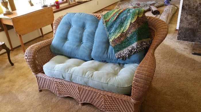 wicker loveseat with cushions