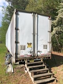 PRESALE TRAILER (DEMPSEY) AND CONTENTS $3200