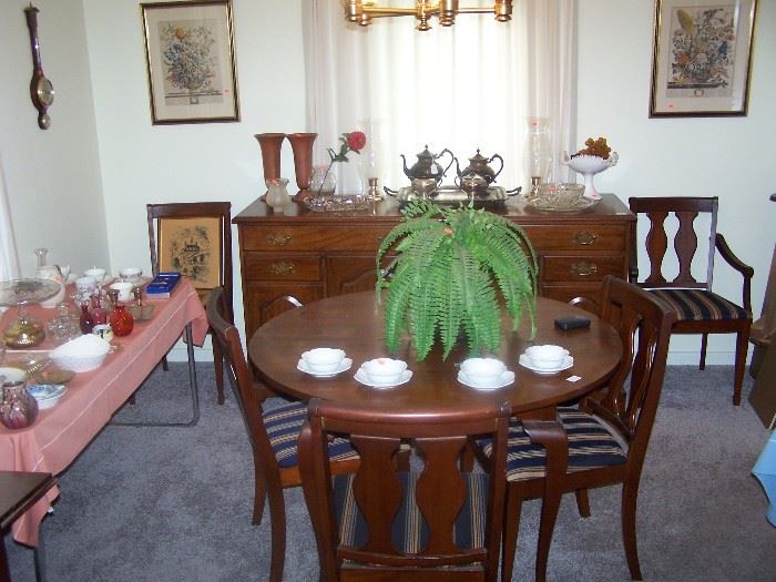 DARK CHERRY DINING  TABLE/ 6 CHAIRS/ 2 LEAVES/ PADS & BUFFET