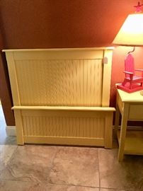 Headboard/Footboard for Trundle Bed (Slats and 2 twin mattress sets available)