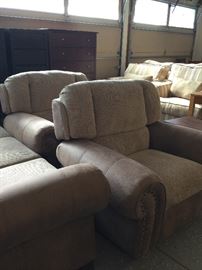 Matching recliners