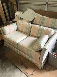 Henredon vintage loveseat $90