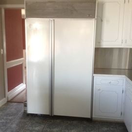 sub-zero commercial fridge 