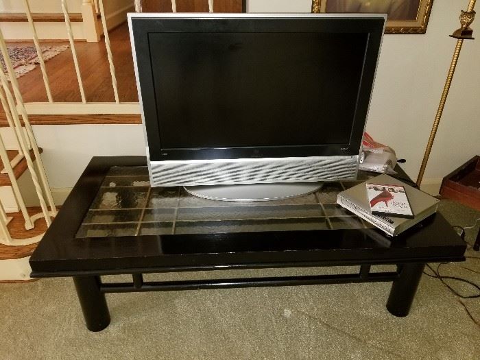 Flat Screen TV
Table 