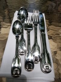 Reed and Barton Colonial Shell service for 9 with  8 additional serving pieces