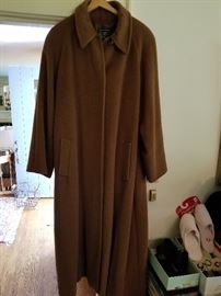 Saks Fifth Avenue alpaca and wool coat size 12
