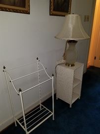 Towel Rack
Wicker shelf
Lamp