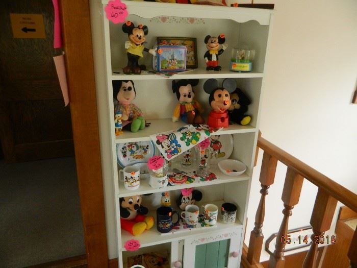 bookshelf/Disney