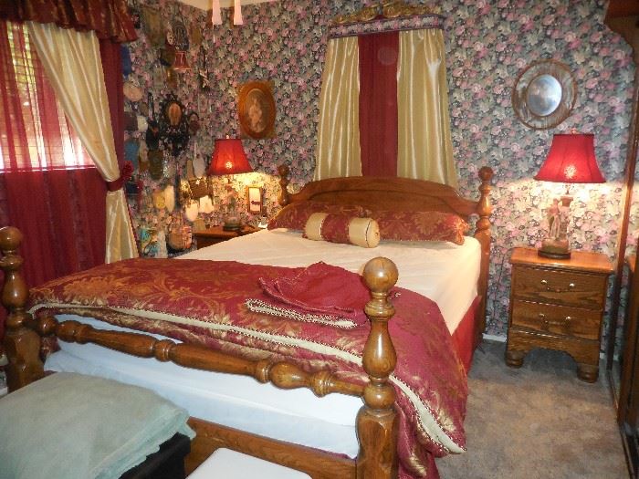 Queen bed, night stands and lamps,  Wall of beaded purses