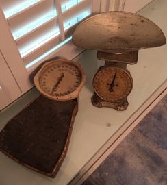 old / vintage / antique scales 