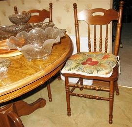 OAK KITCHEN TABLE AND 4 CHAIRS                                     BUY IT NOW  $ 155.00