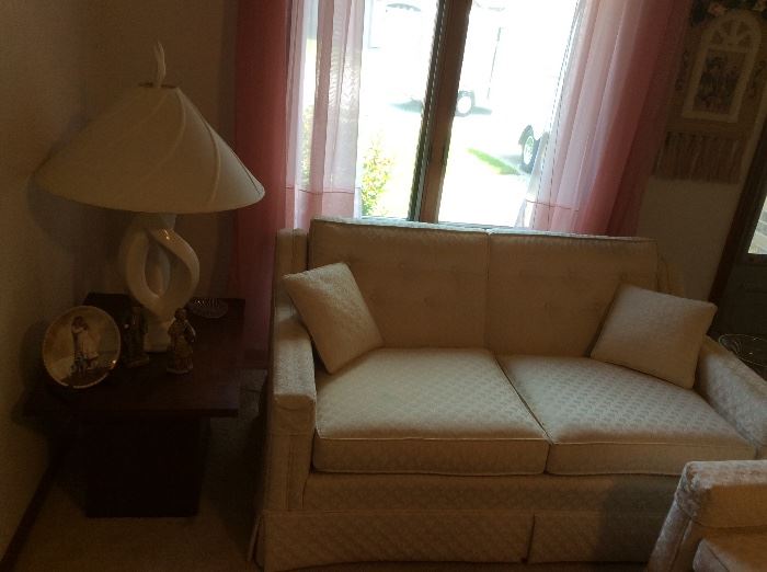 Vintage 3 piece living room set - Sofa, Love seat, Chair